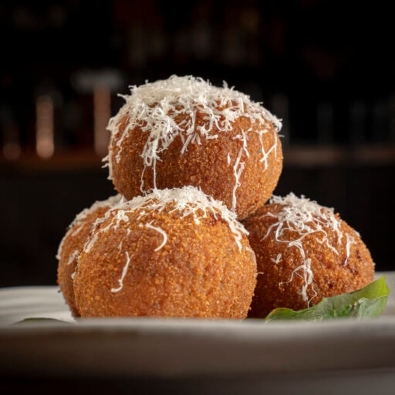 Delicious Cannoli Await You